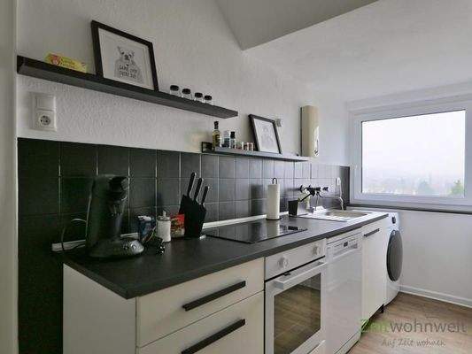 Einbauküche und Waschmaschine