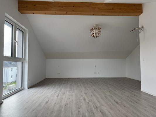 sehr geräumiges Schlafzimmer