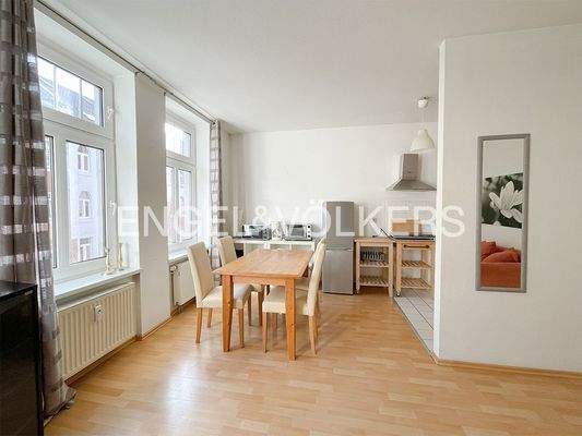 Wohnzimmer Blickrichtung Essbereich / Küche