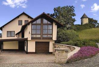 Hausansicht / Hofeinfahrt 