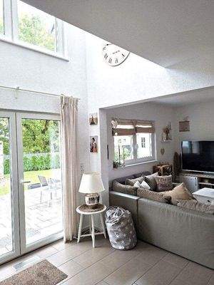 Zugang zur Terrasse vom Wohn-/Essbereich.