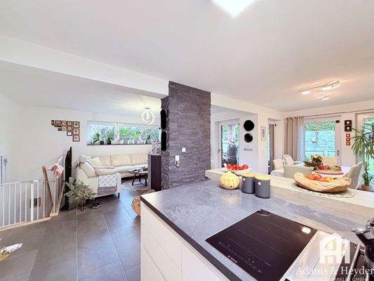 Blick ins Wohn-& Esszimmer EG