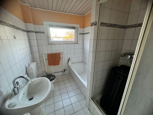 Vollbad/Duschbad/WC