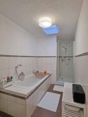 Badezimmer Wohnung 1