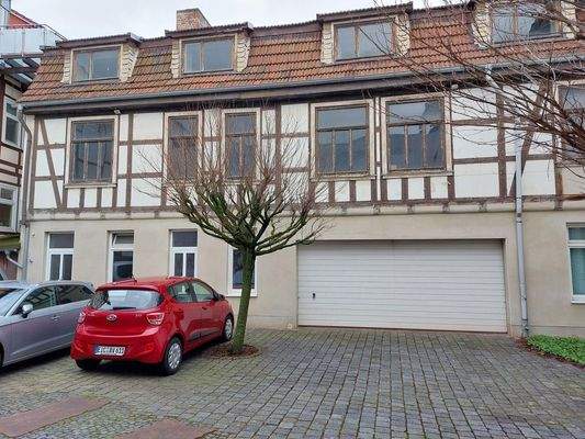 Hinterhaus m. Garage