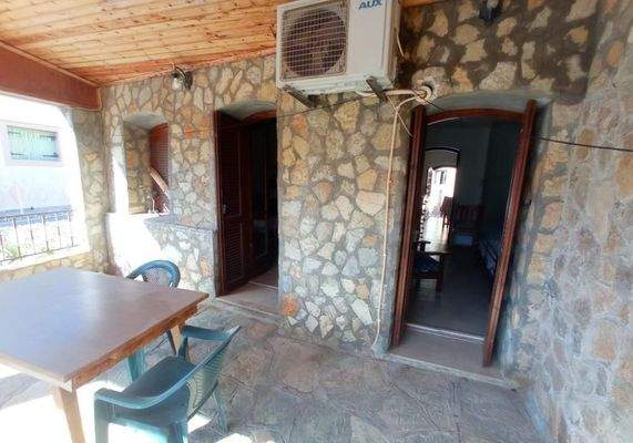 Kreta, Epano Sisi: Doppelhaushälfte mit einem Schlafzimmer. Nur 10 Minuten zu Fuß zum Strand