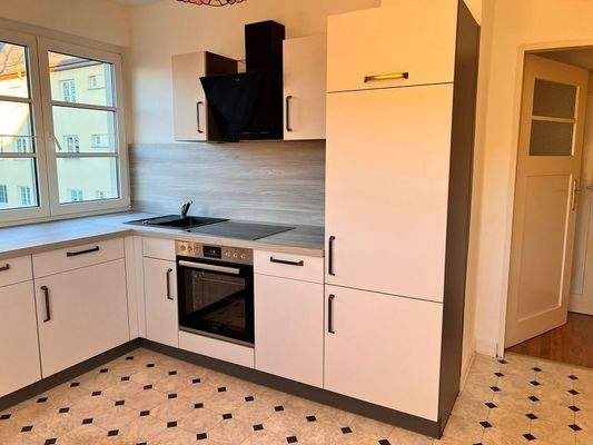 Küche mit Einbauküche (6)