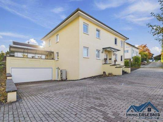 Eigene Zufahrt/Außenansicht