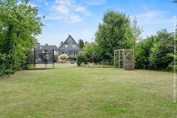 Garten - Blick auf das Haus