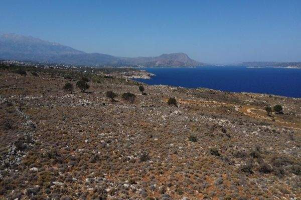 Kreta, Kokkino Chorio: Grundstück in ruhige Lage mit majestätischer Aussicht zu verkaufen