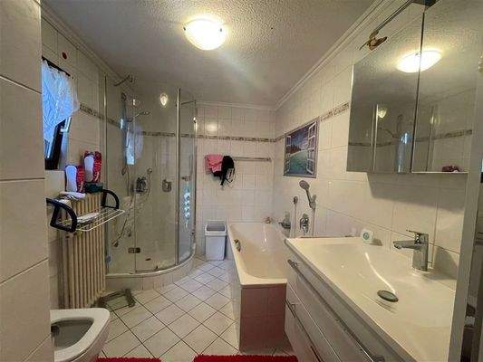 EG: Bad (Weitwinkelaufnahme)