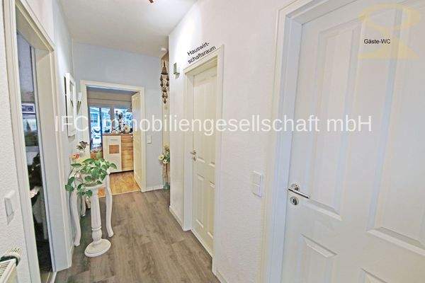 Hauseingangsbereich/ Flur