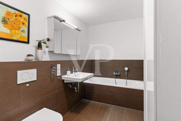 Badezimmer mit Badewanne