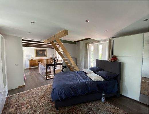 Galerie mit Gästebett