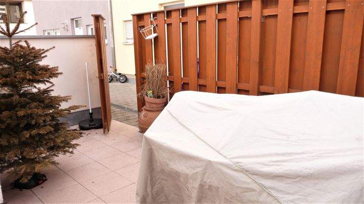 Innenhof mit Zugang auch von Außen.JPG