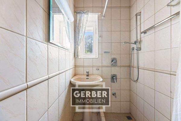 12l EG kl. Bad mit Dusche