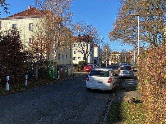 Straße vor dem Haus.jpg