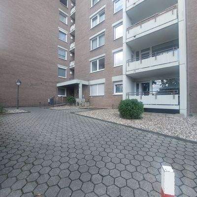 1298 Hauszugang Bild 2