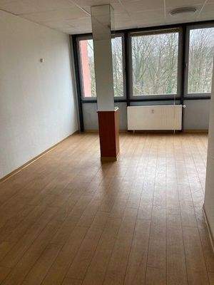 ehemals Wartezimmer (links)