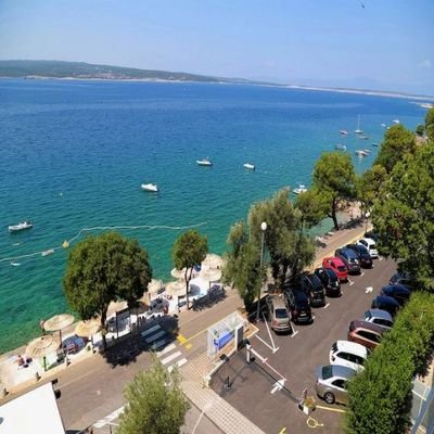 Promenade vor dem Hotel