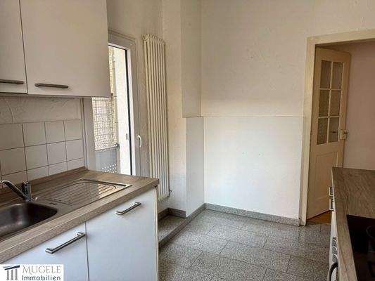 Küche/ Zugang Balkon