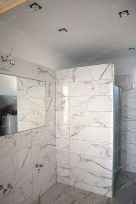 Bad mit Waschbecken nach Wahl