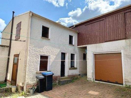 Nebengebäude Garage