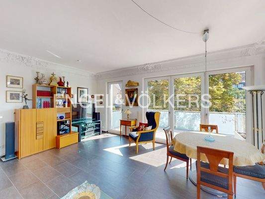 ...mit Zugang zum Balkon