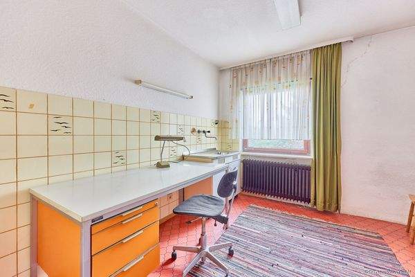 Große Küche, jetzt als Bügelzimmer genutzt