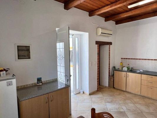 Kreta, Sfaka: Gemütliches Haus mit Olivenhain zu verkaufen