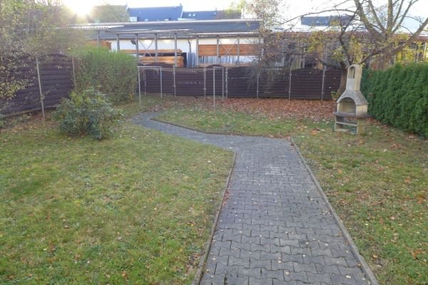 Garten hinter dem Haus