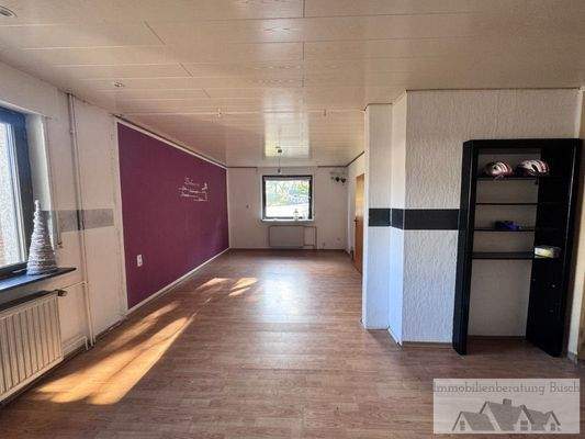 Wohnzimmer vordere Wohnung