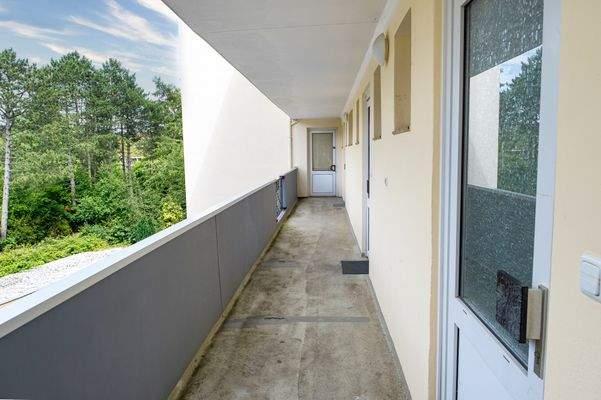 Laubengang zur Wohnung