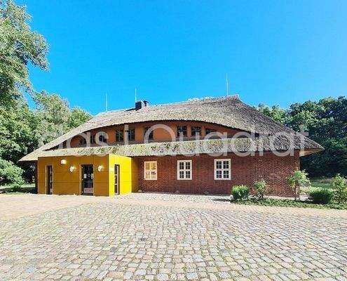 Modern trifft Denkmal