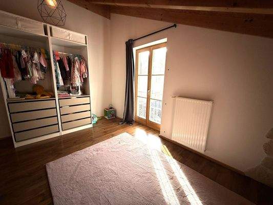 3. Schlaf/Kinderzimmer (evtl Büro)