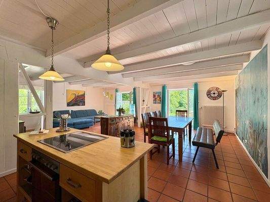 Wohnbereich zur Südterrasse im Reetlandhaus