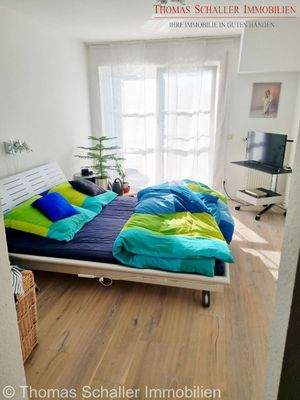 Hauptschlafzimmer mit Ankleide