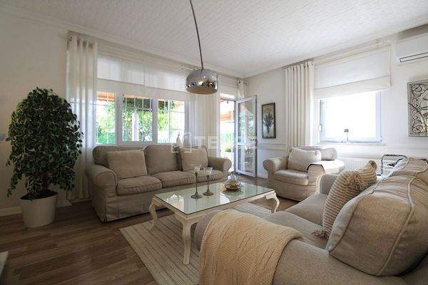 Furnished House Near Golf Course in Antalya Kadriye