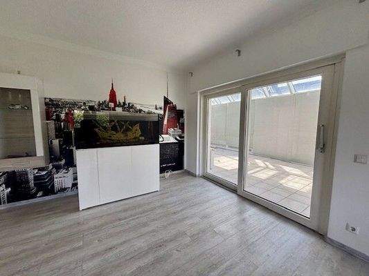 Zugang Wintergarten EG