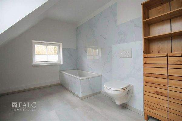 Whg. I Badezimmer II- (KI generiert)