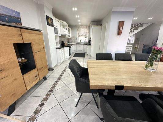 Küche und Esszimmer 