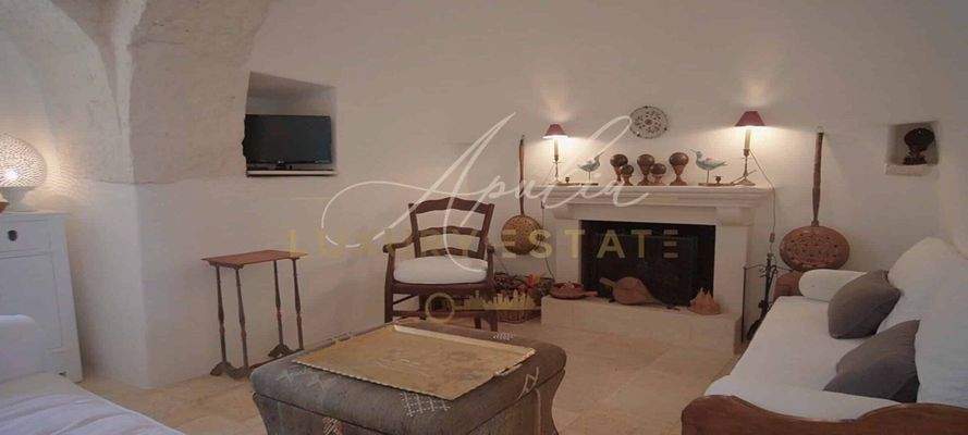 Ostuni – herrliches Areal mit Trulli und Pool