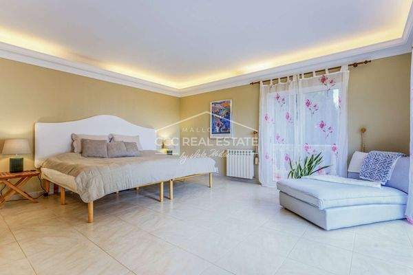 ..Masterschlafzimmer