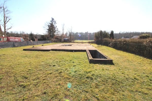 Bauplatz mit Keller