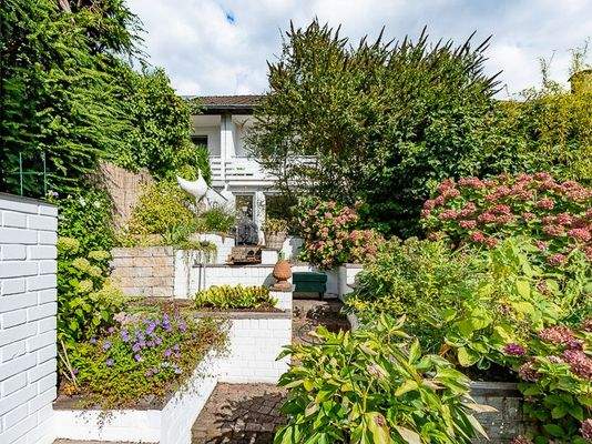 Rückwärtige Gartenansicht