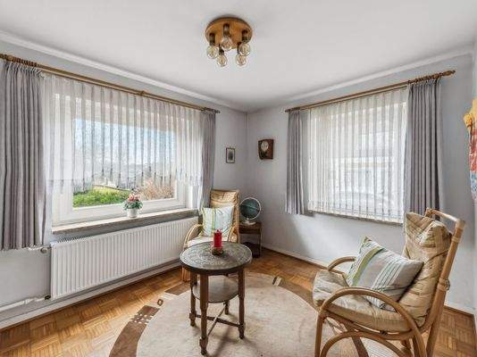 Kinder-Arbeits-Gästezimmer EG