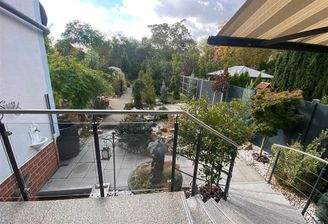 Zugang vom Wintergarten zum Garten/Terrasse