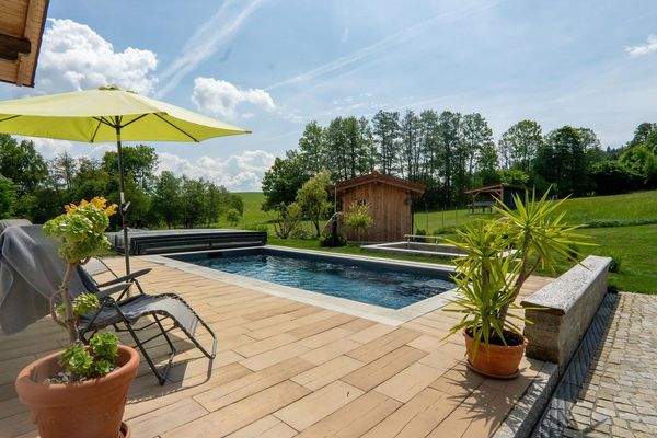 beheizbarer Außenpool