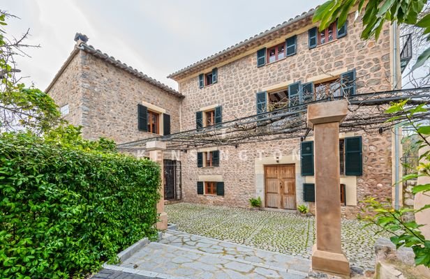 Haus in Soller, Mallorca- Außenfassade