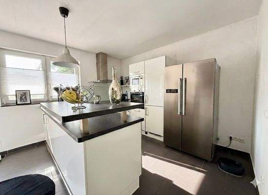 Küche Wohnung rechts